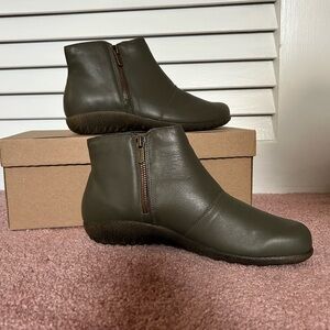 Naot Wanamaker ankle boot